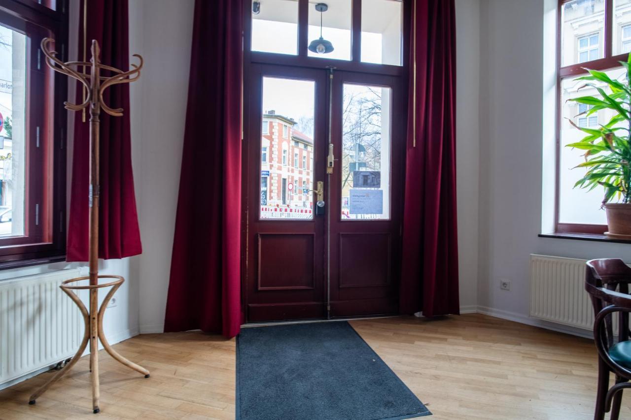 Alt-Berliner Eckkneipe - "Feuchte Ecke" Apartment Exterior photo