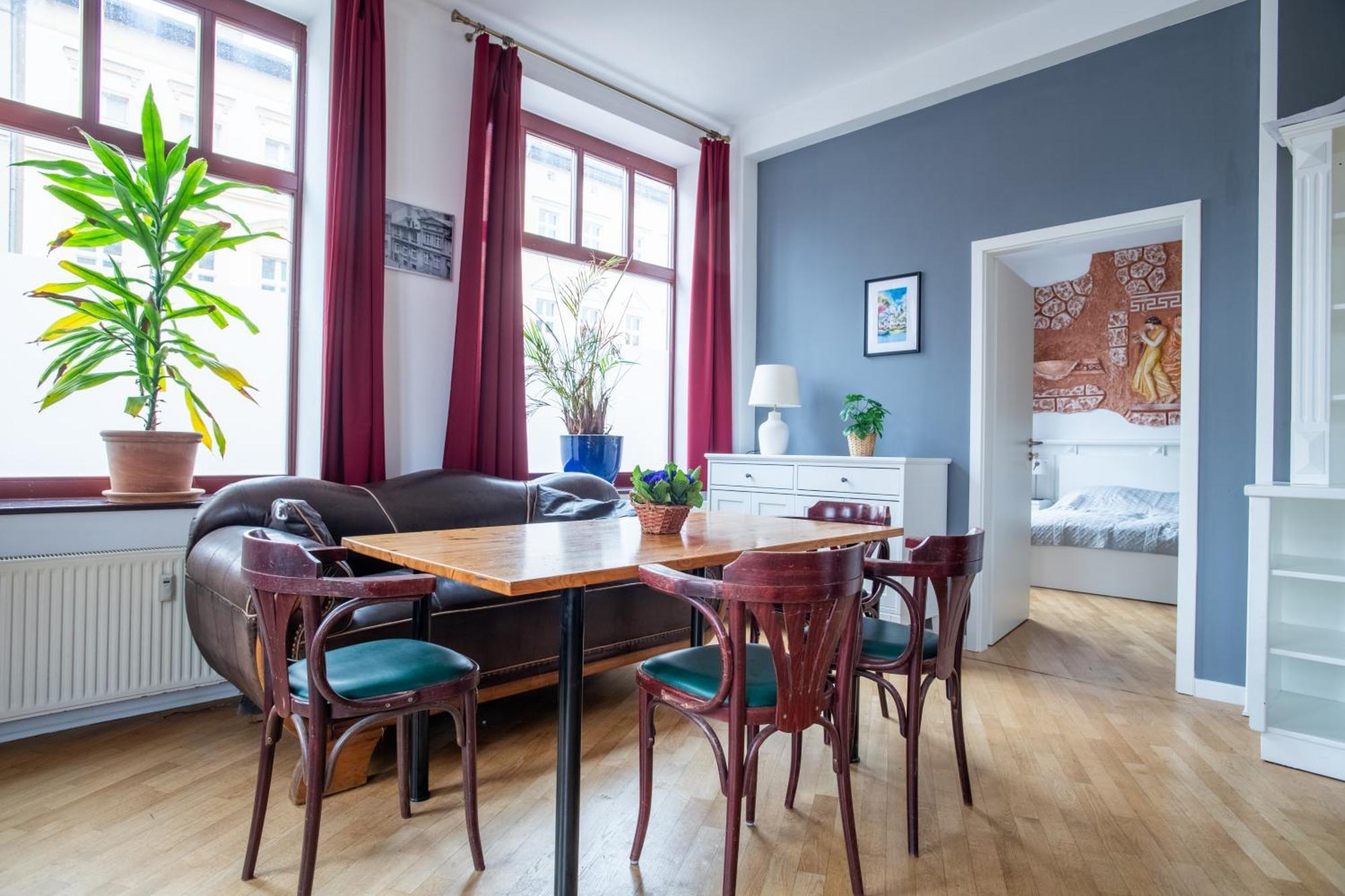 Alt-Berliner Eckkneipe - "Feuchte Ecke" Apartment Exterior photo